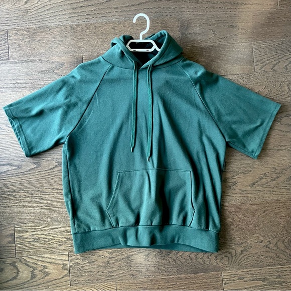 Green short sleeve hoodie - Picture 1 of 4